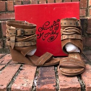 Naughty Monkey Lasalle wedge sandals 👡